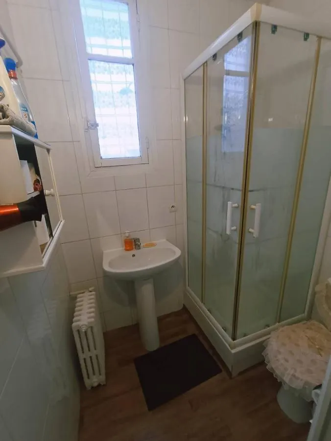 Guest house Rose Hotel Villejuif